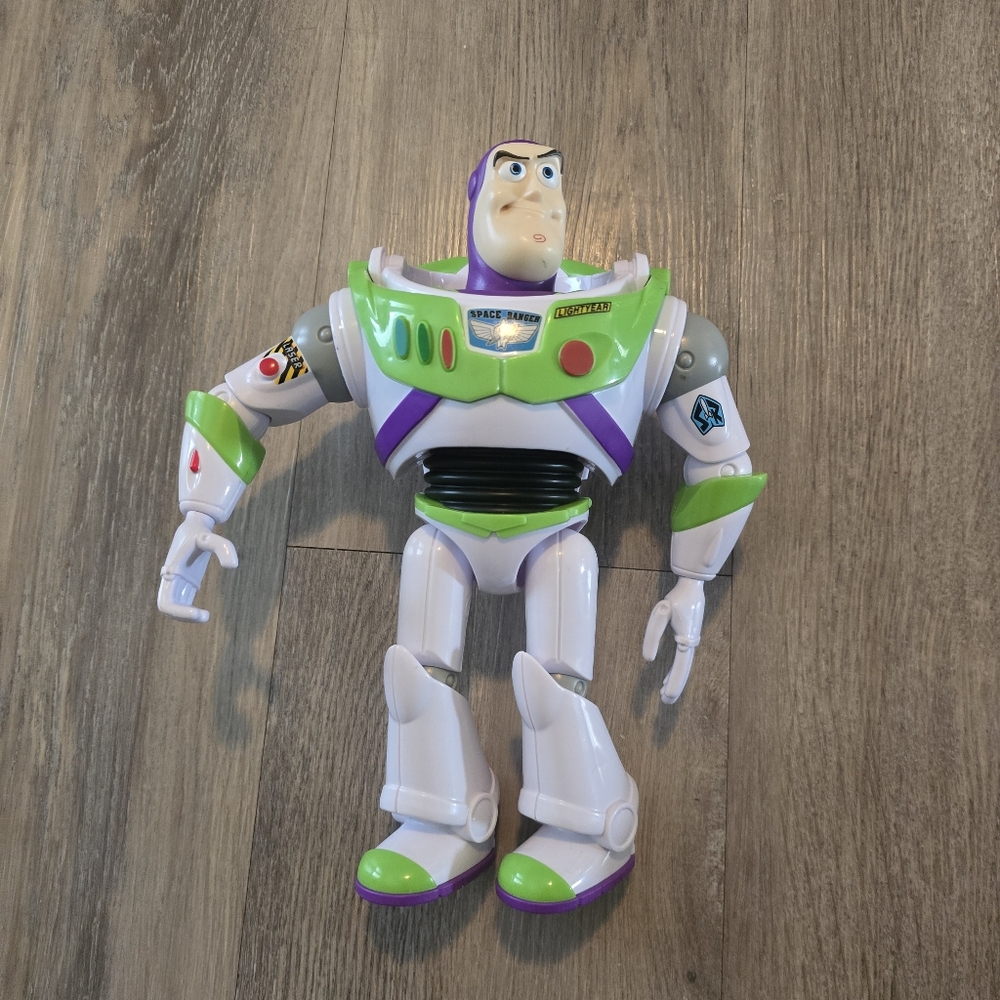 2017 Disney Pixar Mattel Toy Story BUZZ LIGHTYEAR Action Figure Posable